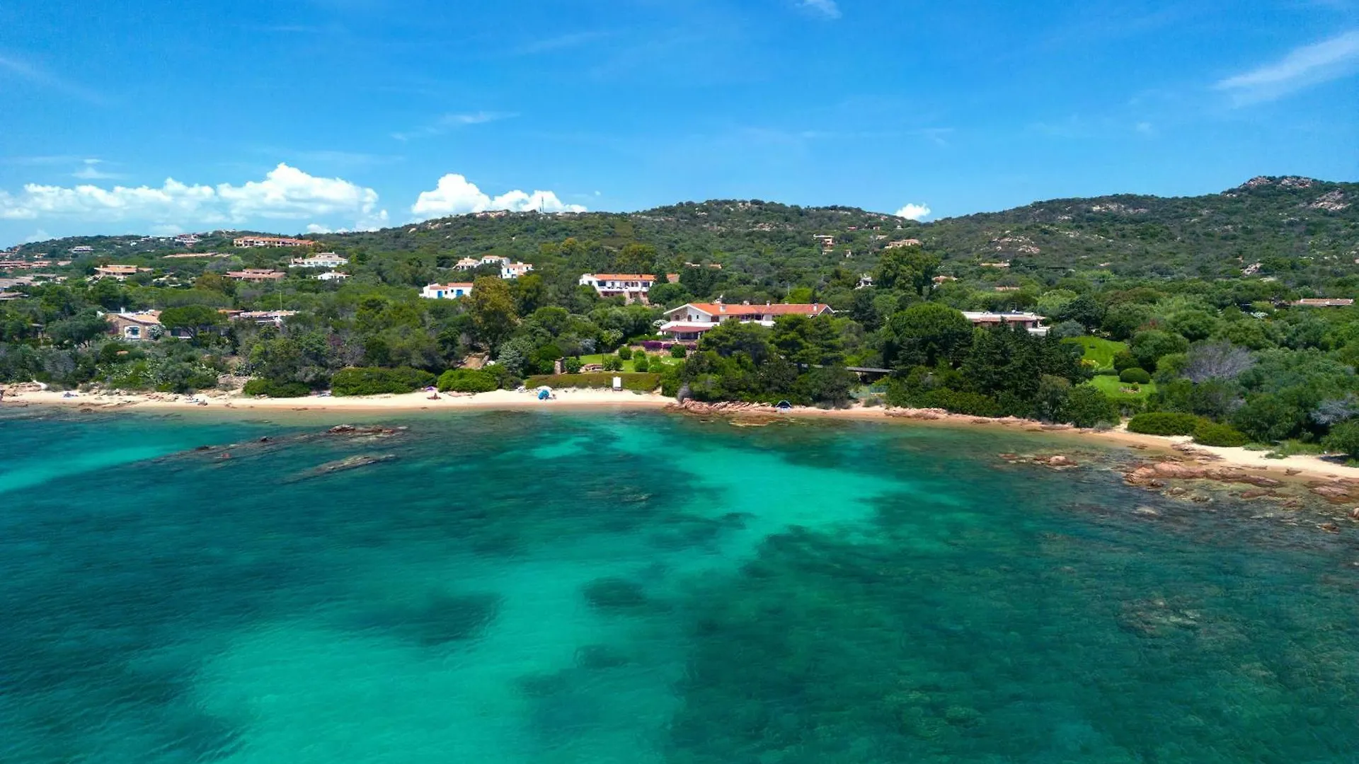Baia Dorata Beach Apartment Porto Istana Italia