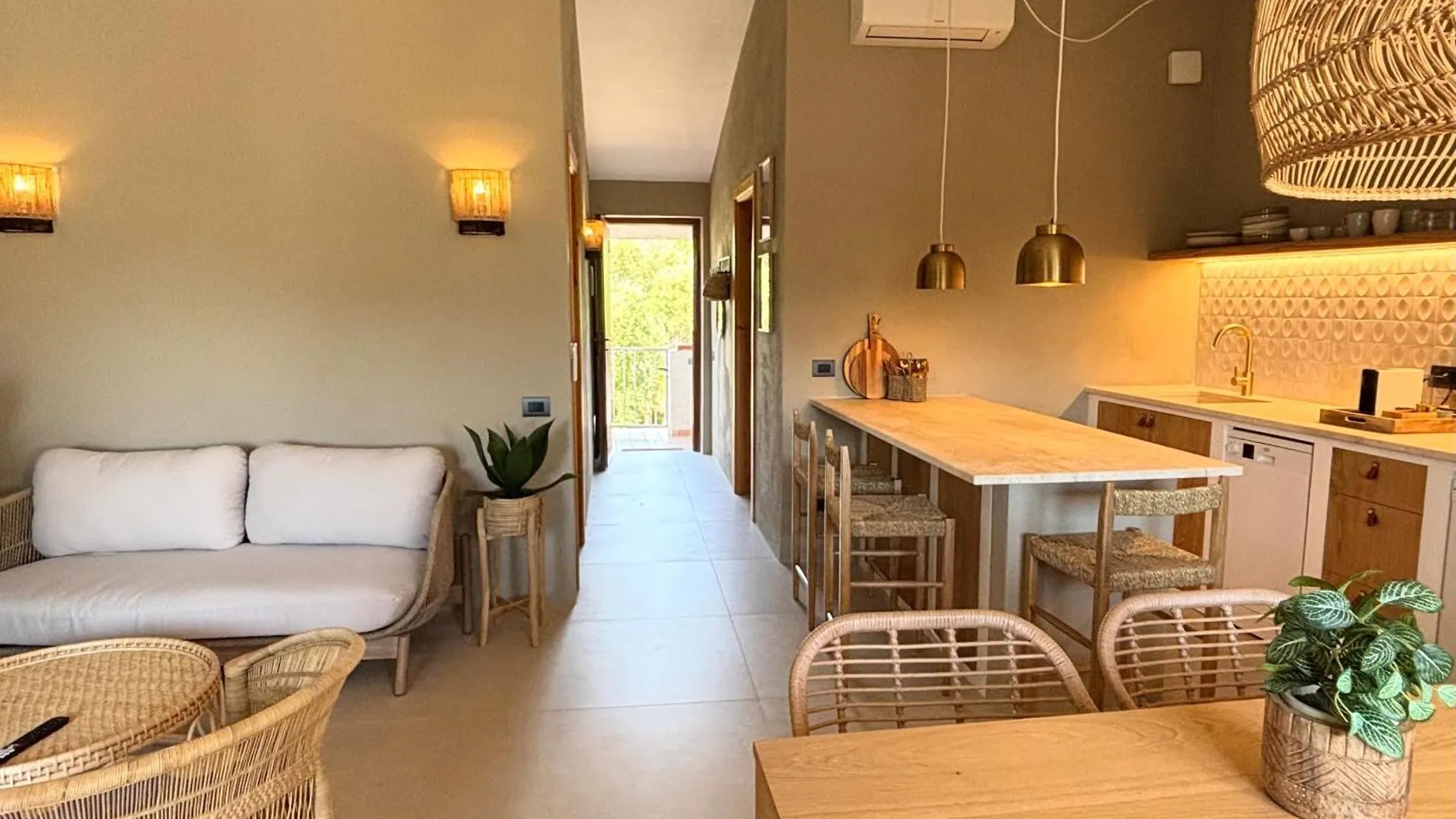 Baia Dorata Beach Apartments Porto Istana