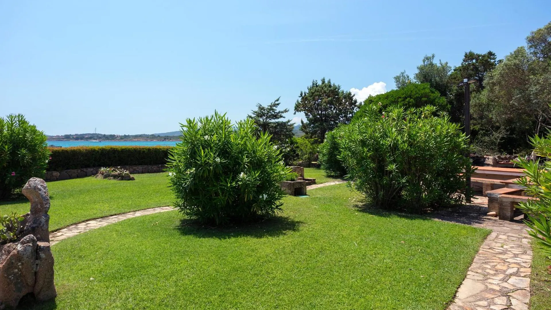 Baia Dorata Beach Apartment Porto Istana